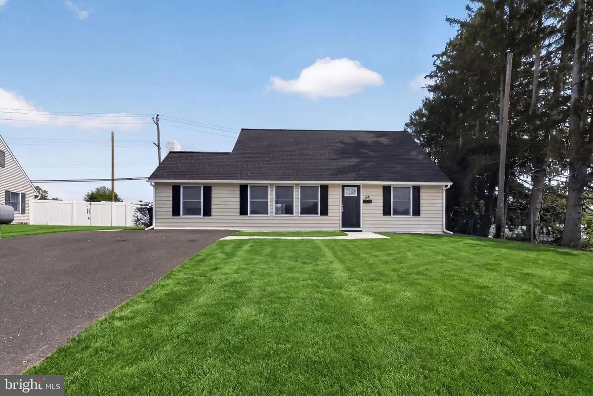 28 Jump Hill Rd, Levittown, PA 19056 - #1