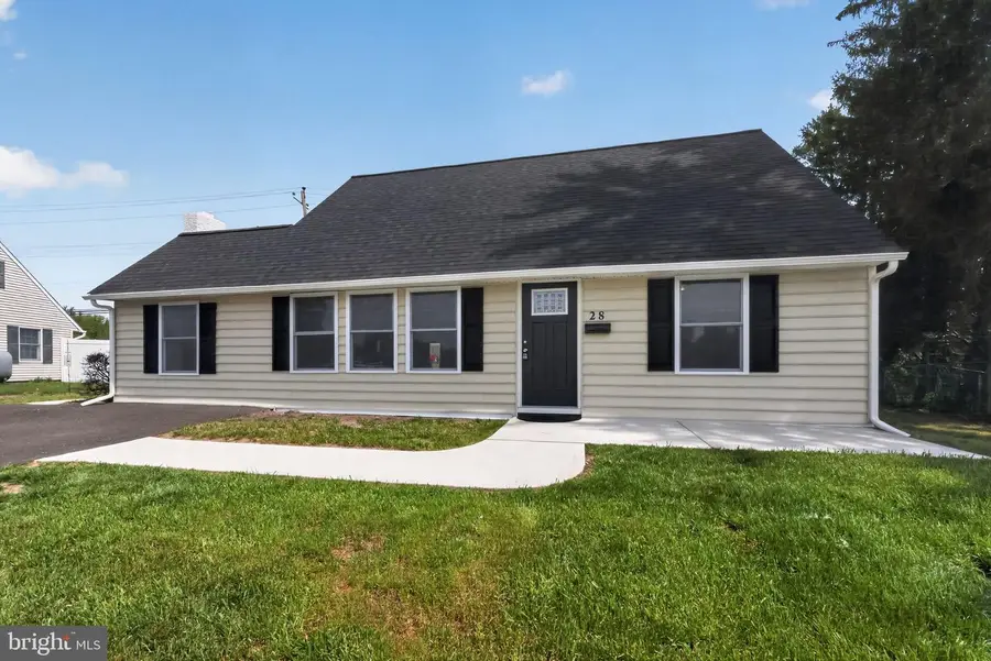 28 Jump Hill Rd, Levittown, PA 19056 - #2