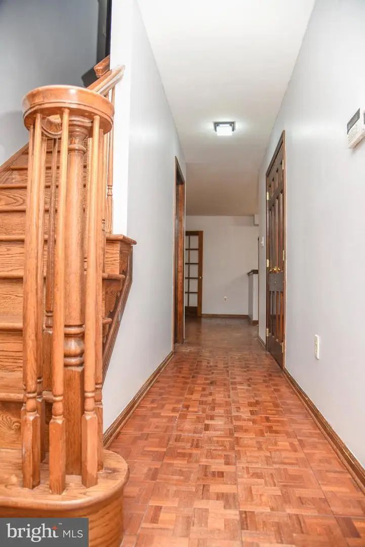 560 Lower Holland Rd, Holland, PA 18966 - #2