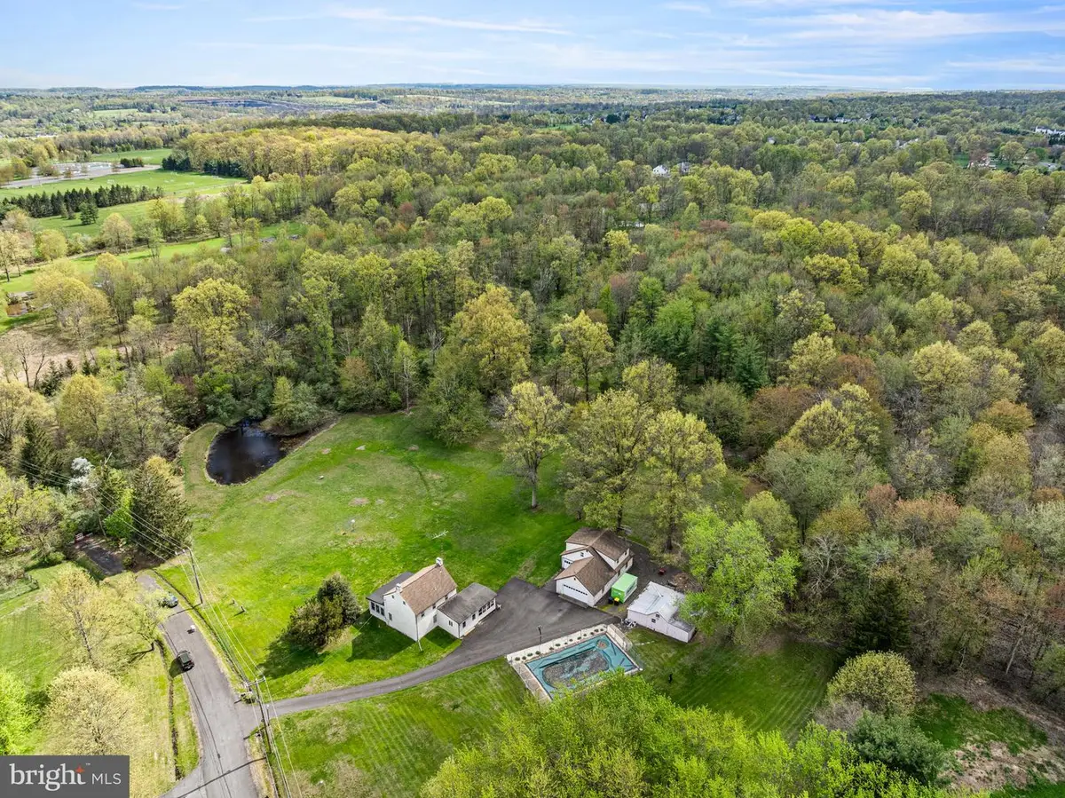 5666 Old Durham Rd, Pipersville, PA 18947 - #1