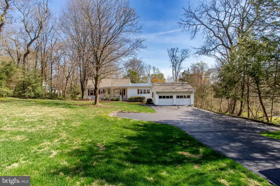 6682 Upper York Rd, New Hope, PA 18938 - #2