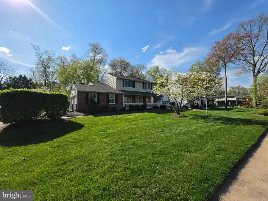 325 Charles St, Southampton, PA 18966 - #2