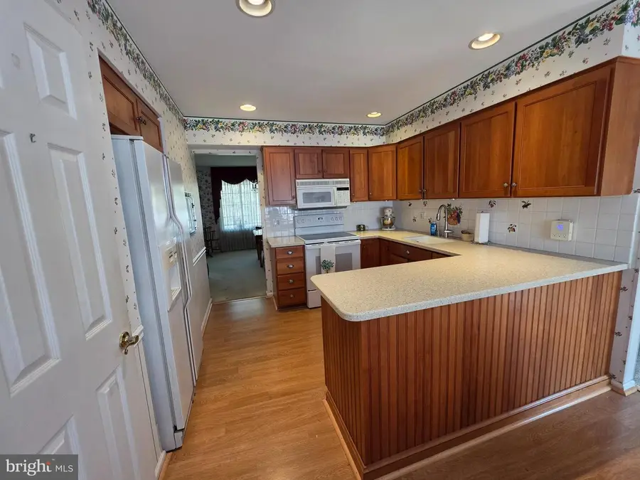 325 Charles St, Southampton, PA 18966 - #3