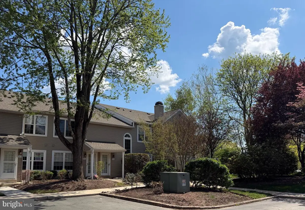 16012 Beacon Hill Dr, Southampton, PA 18966 - #1