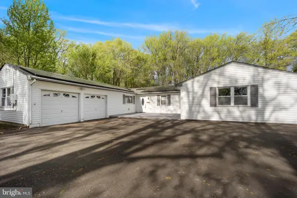 1227 Lavender Rd, BENSALEM, PA 19020