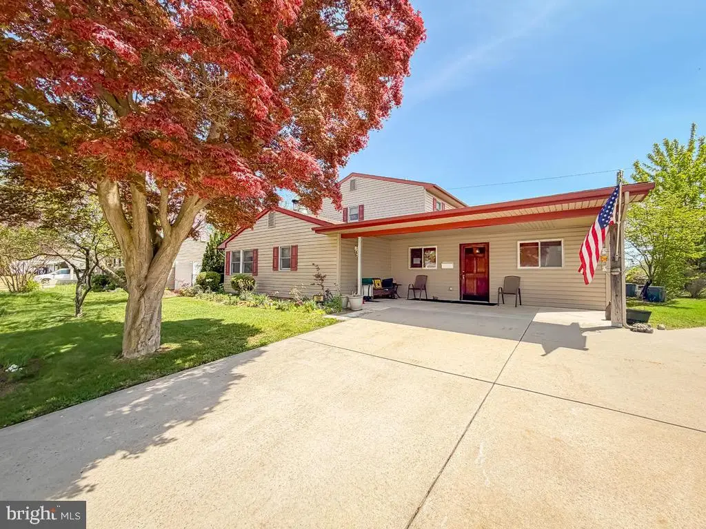 169 Crabtree Dr, Levittown, PA 19055 - #1