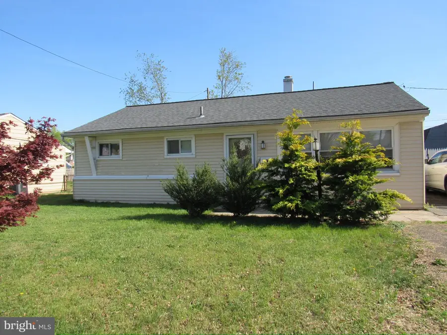 906 Spencer Dr, Croydon, PA 19021 - #2