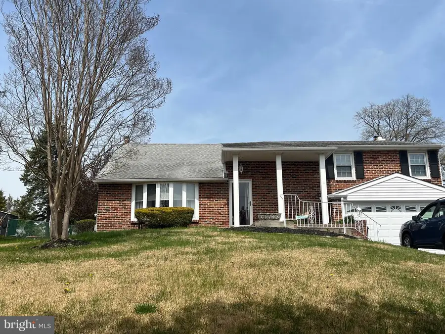 212 S Marmic Dr, Southampton, PA 18966 - #2