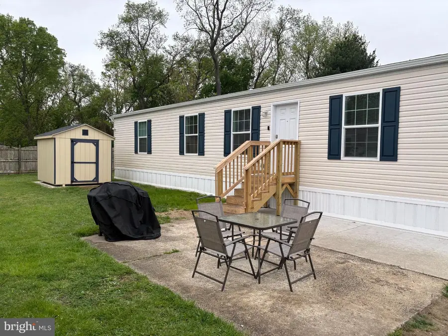 9917 Lindley Dr, Morrisville, PA 19067 - #2