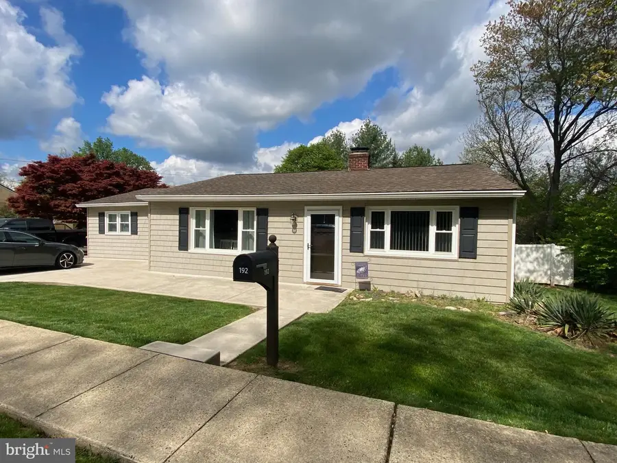 192 Valley Rd, Warminster, PA 18974 - #2