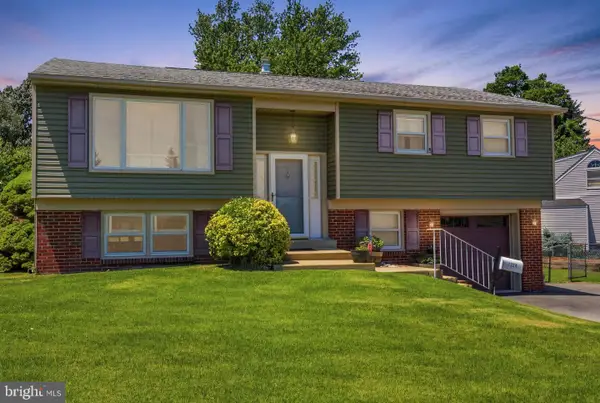 1320 Nevarc Rd, WARMINSTER, PA 18974