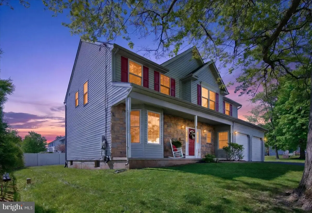 4 E Summit Ave, Telford, PA 18969 - #1
