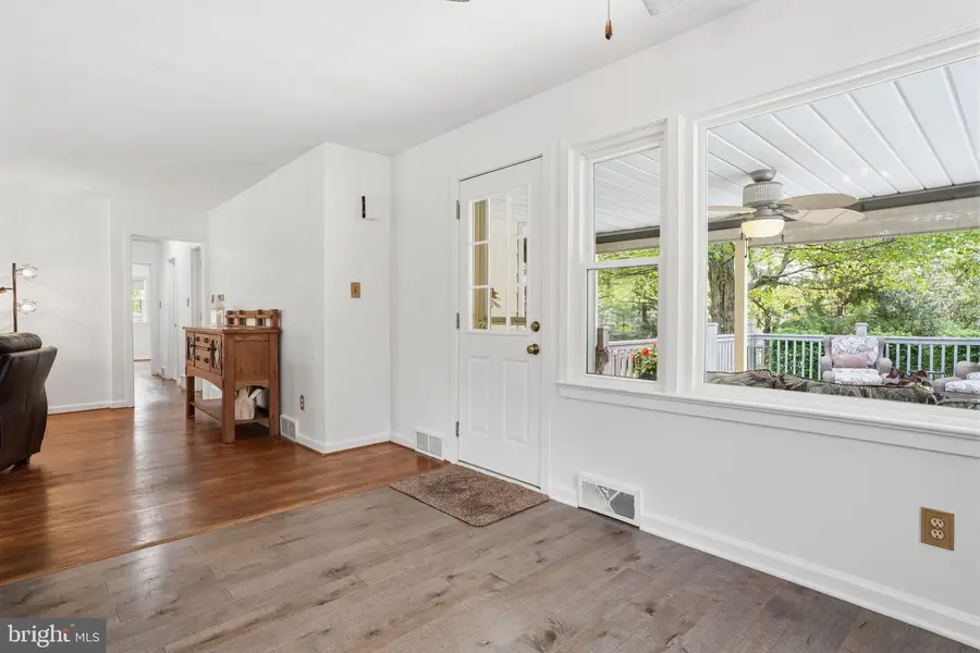 15 Clearview Ave, Chalfont, PA 18914 - #2