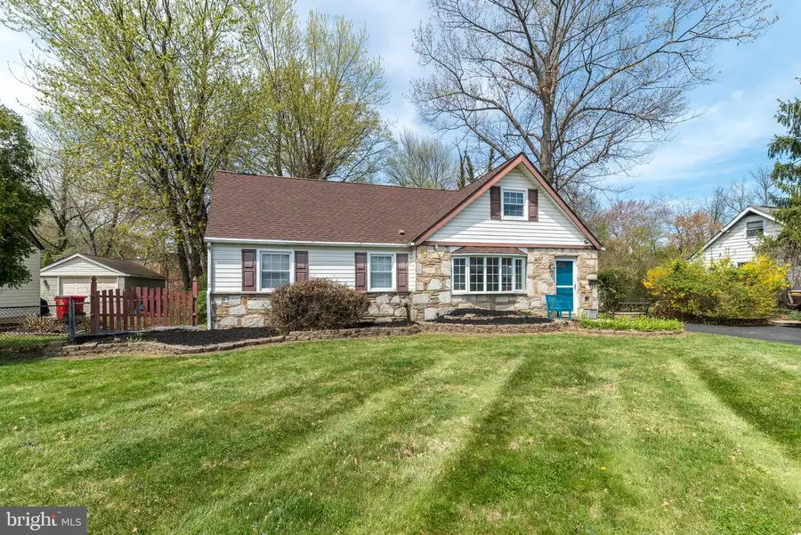 360 Deb Ln, Warminster, PA 18974 - #2