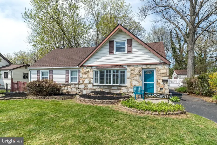 360 Deb Ln, Warminster, PA 18974 - #3