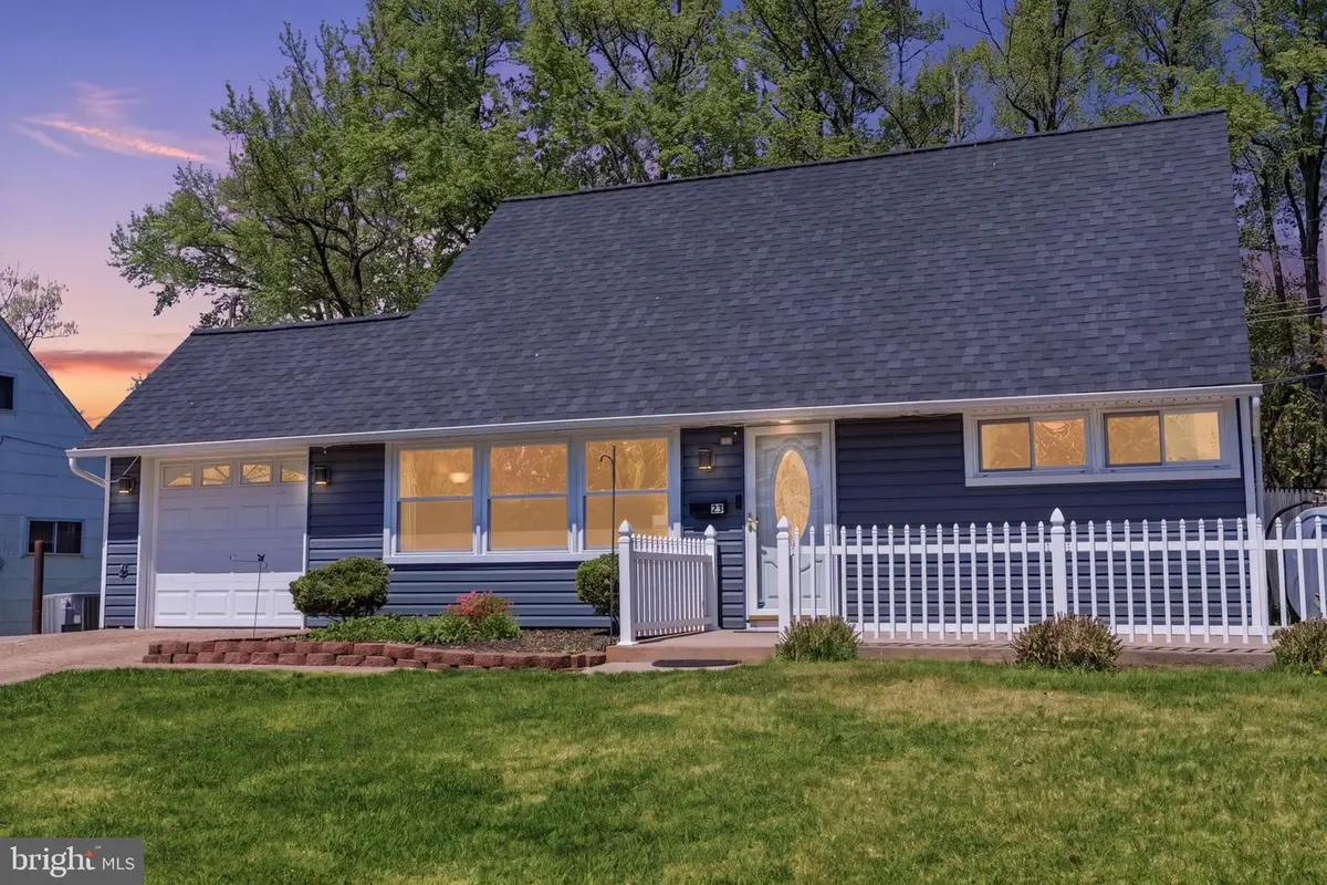 25 Vermillion Ln, Levittown, PA 19054 - #1