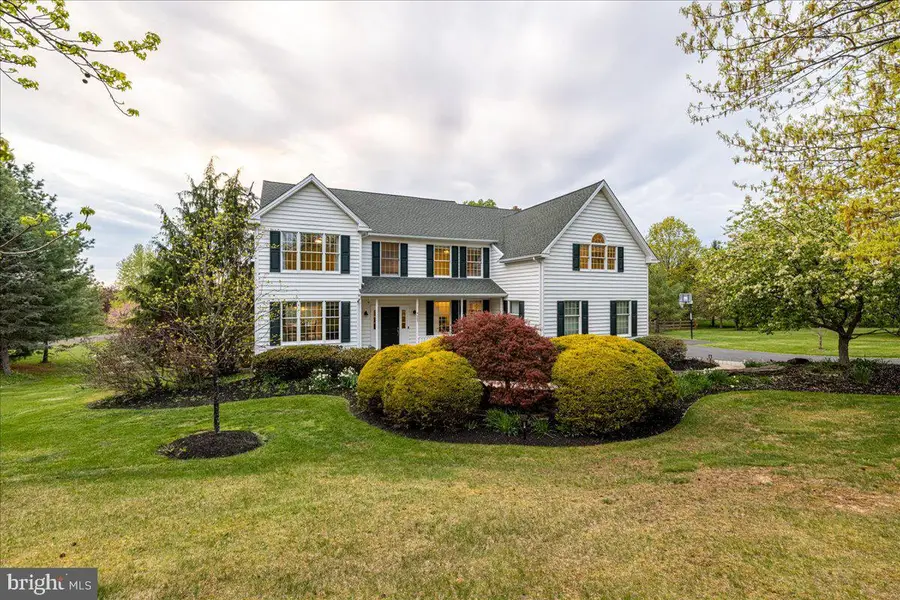 4880 Hunt Field Dr, Doylestown, PA 18902 - #3