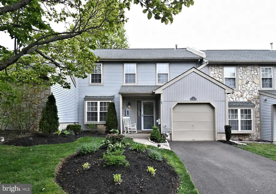 2 Cottonwood St, Newtown, PA 18940 - #2