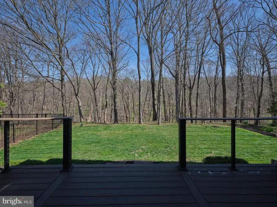 204 Riverwoods Dr, New Hope, PA 18938 - #2