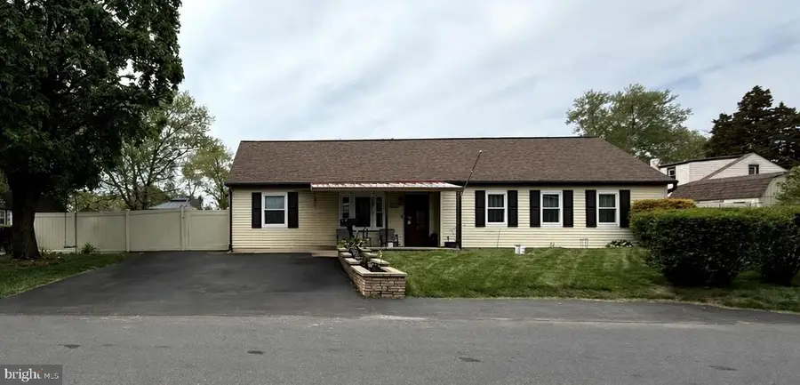 1654 Forrest Ave, Feasterville Trevose, PA 19053 - #2
