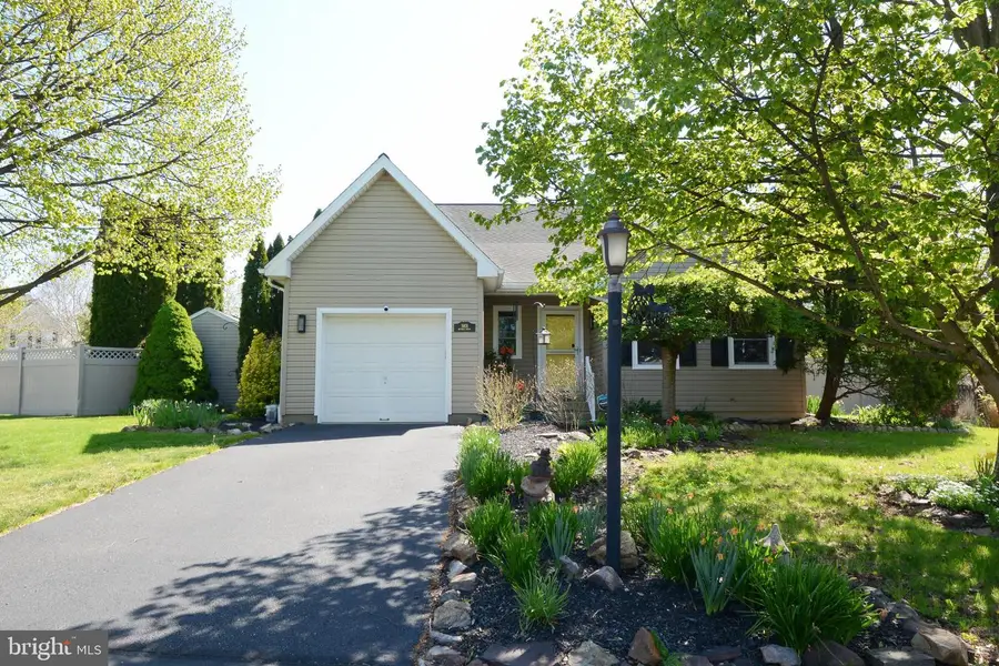 1401 Beverly Dr, Quakertown, PA 18951 - #2