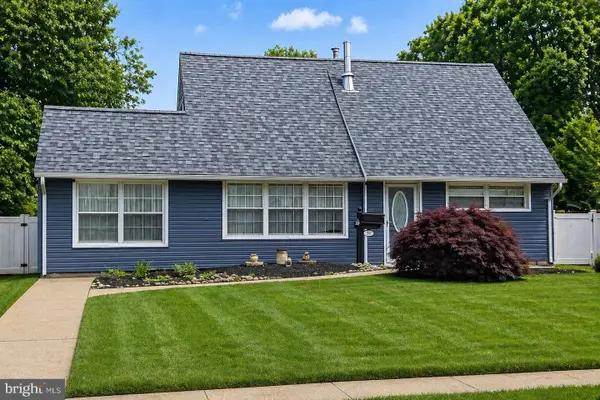 39 Vermillion Ln, LEVITTOWN, PA 19054