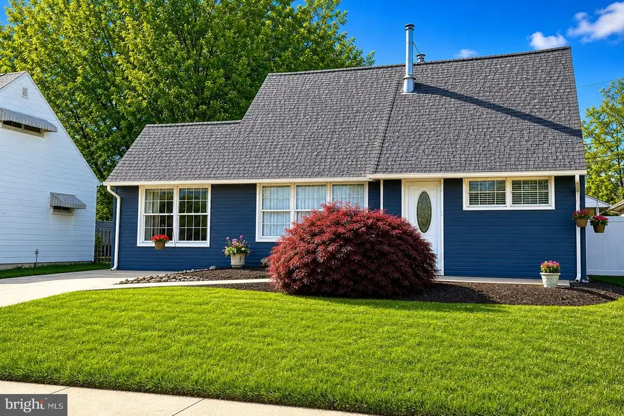 39 Vermillion Ln, Levittown, PA 19054 - #2