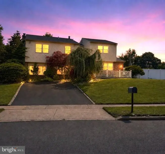 160 Toll Dr, Southampton, PA 18966 - #2