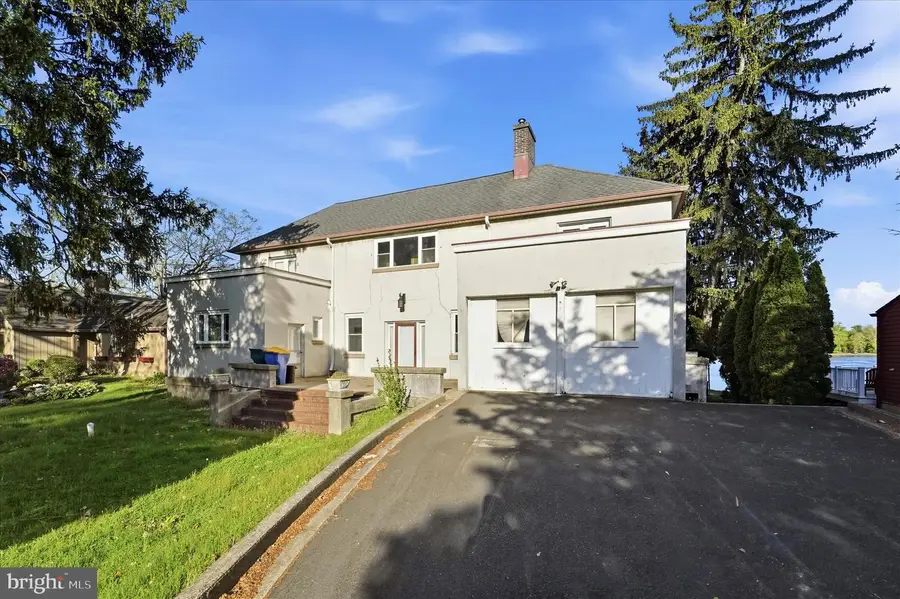 6514 N Radcliffe St, Bristol, PA 19007 - #2