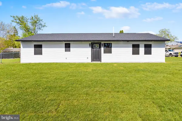 30 Orangewood Dr, LEVITTOWN, PA 19057