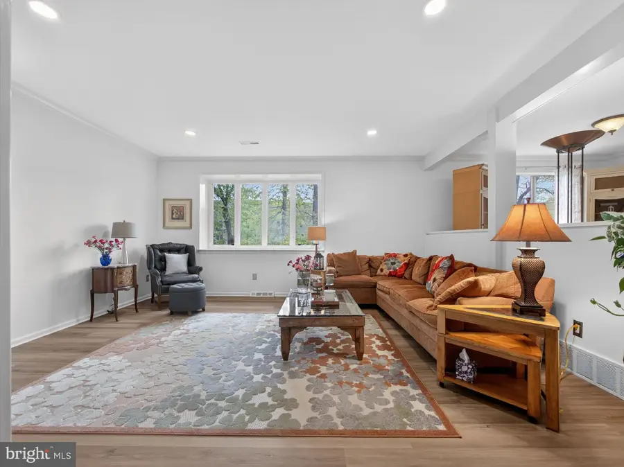 18 Colchester Pl, Newtown, PA 18940 - #3