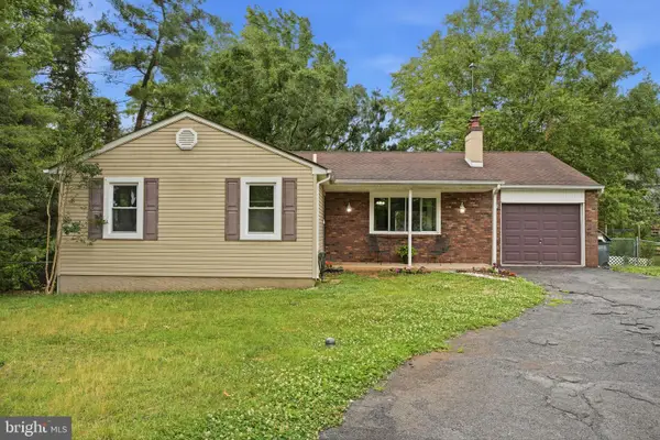 1000 Manor Ln, FEASTERVILLE TREVOSE, PA 19053