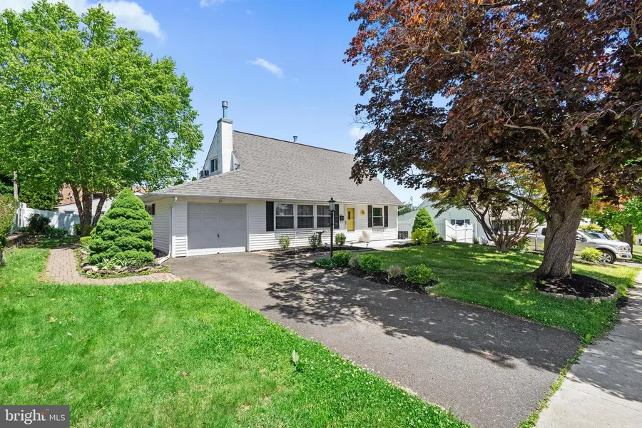 25 Cable Rd, Levittown, PA 19057 - #2