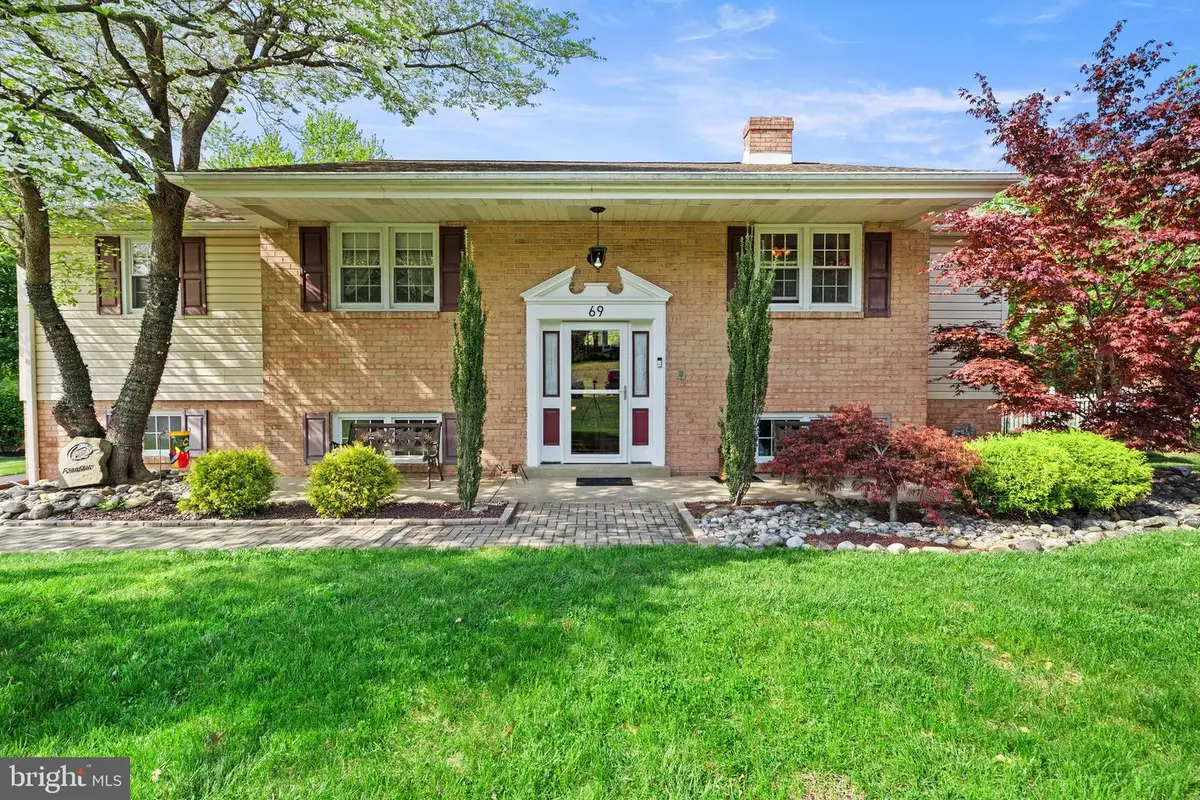 69 Christopher Dr, Holland, PA 18966 - #1