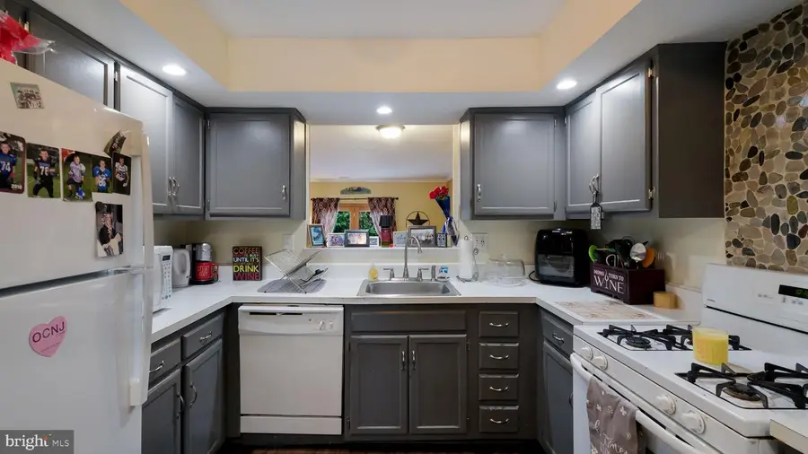 885 Andover Pl, Warminster, PA 18974 - #3