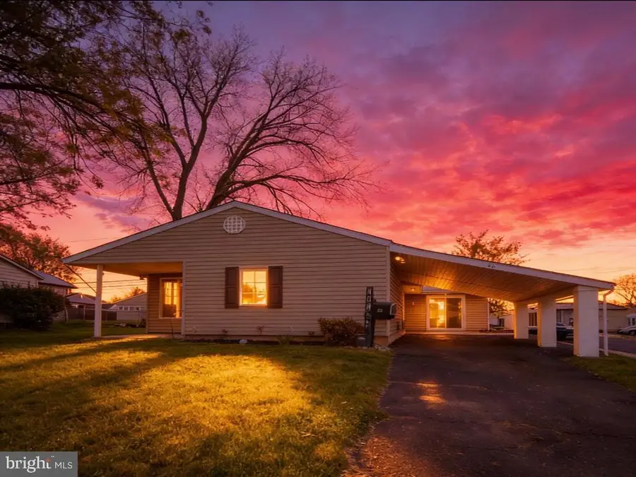 26 Midwood Ln, Levittown, PA 19054 - #2