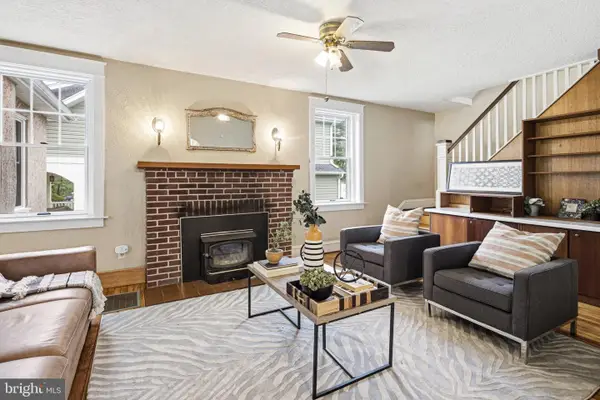 3131 Bedminster Rd, OTTSVILLE, PA 18942