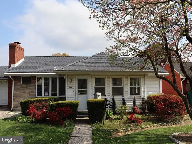 684 Austin Dr, Fairless Hills, PA 19030 - #1