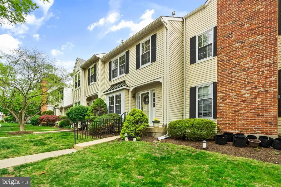 204 Liberty Dr, Langhorne, PA 19047 - #2