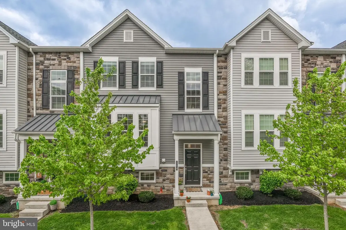 104 Hartzels Ln, Chalfont, PA 18914 - #1