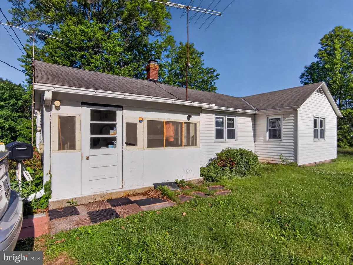 205 E Mill St, Quakertown, PA 18951 - #1