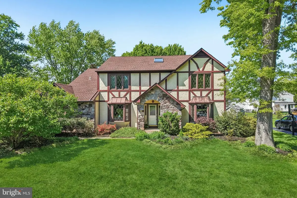 642 Friar Dr, Yardley, PA 19067 - #1