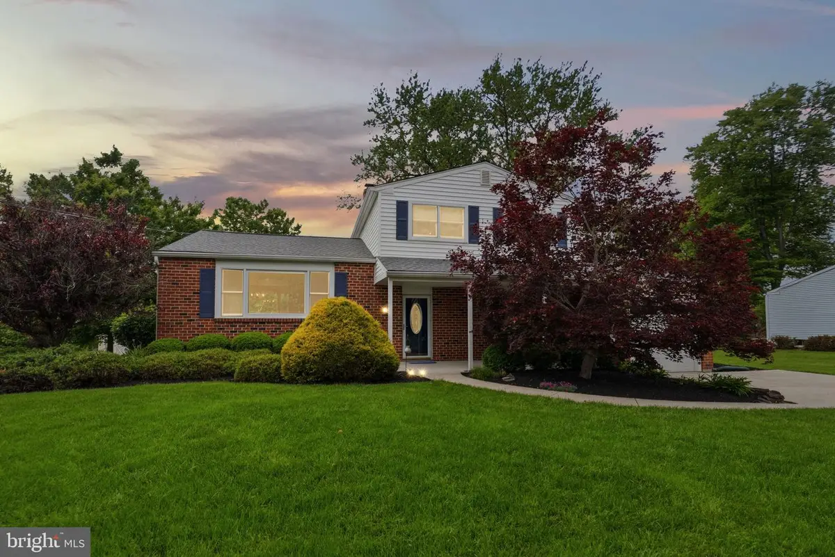 81 Cherokee Rd, Doylestown, PA 18901 - #1