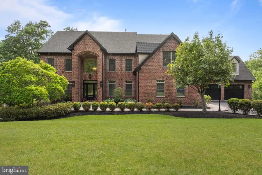 102 Pickwick Dr, Doylestown, PA 18901 - #2