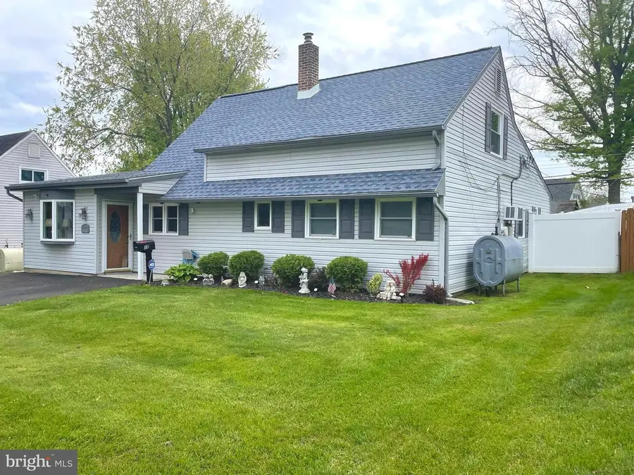 17 Heather Ln, Levittown, PA 19055 - #3