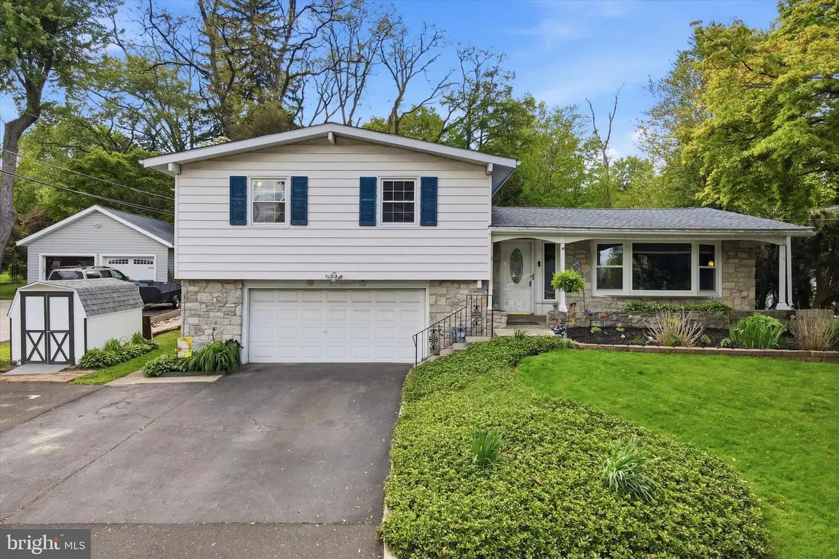 843 Sterner Mill Rd, Feasterville Trevose, PA 19053 - #1