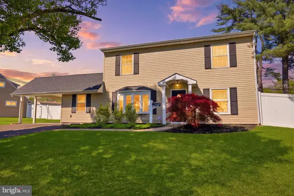 2 Pumpkin Hill Rd, LEVITTOWN, PA 19056