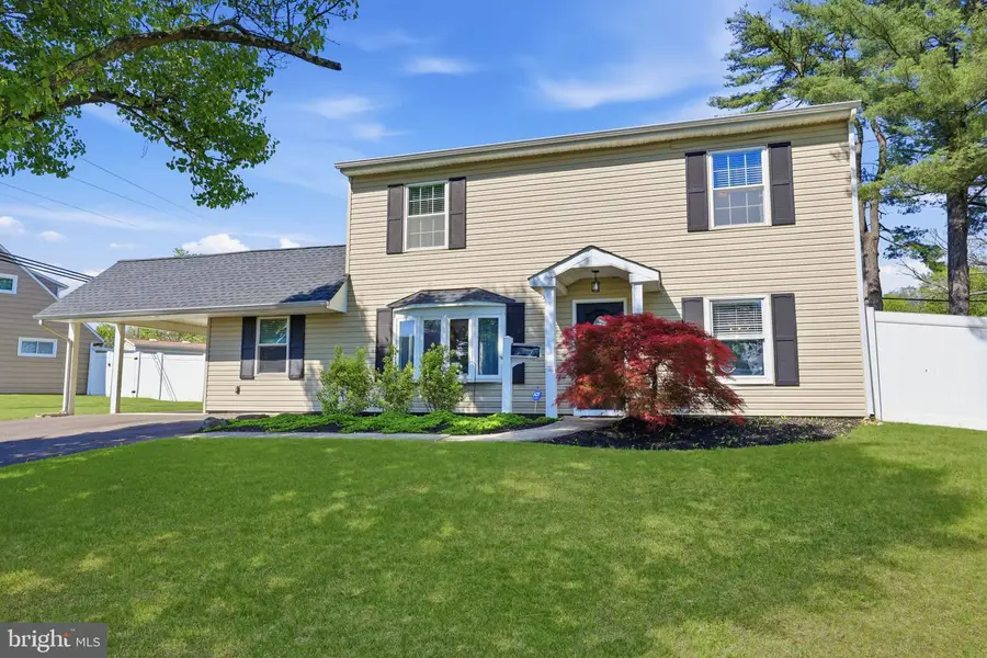 2 Pumpkin Hill Rd, Levittown, PA 19056 - #2