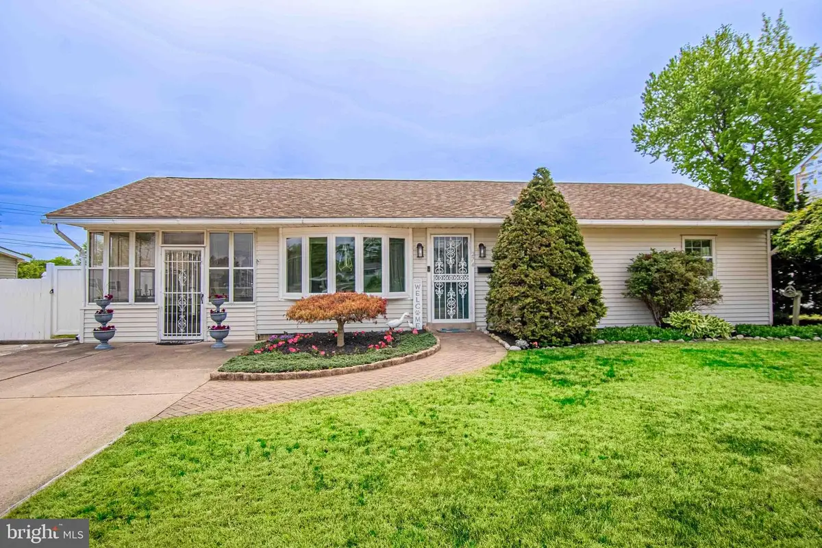 274 Wyandotte Rd, Fairless Hills, PA 19030 - #1