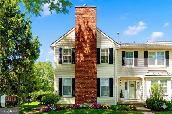 63 Liberty Dr, LANGHORNE, PA 19047